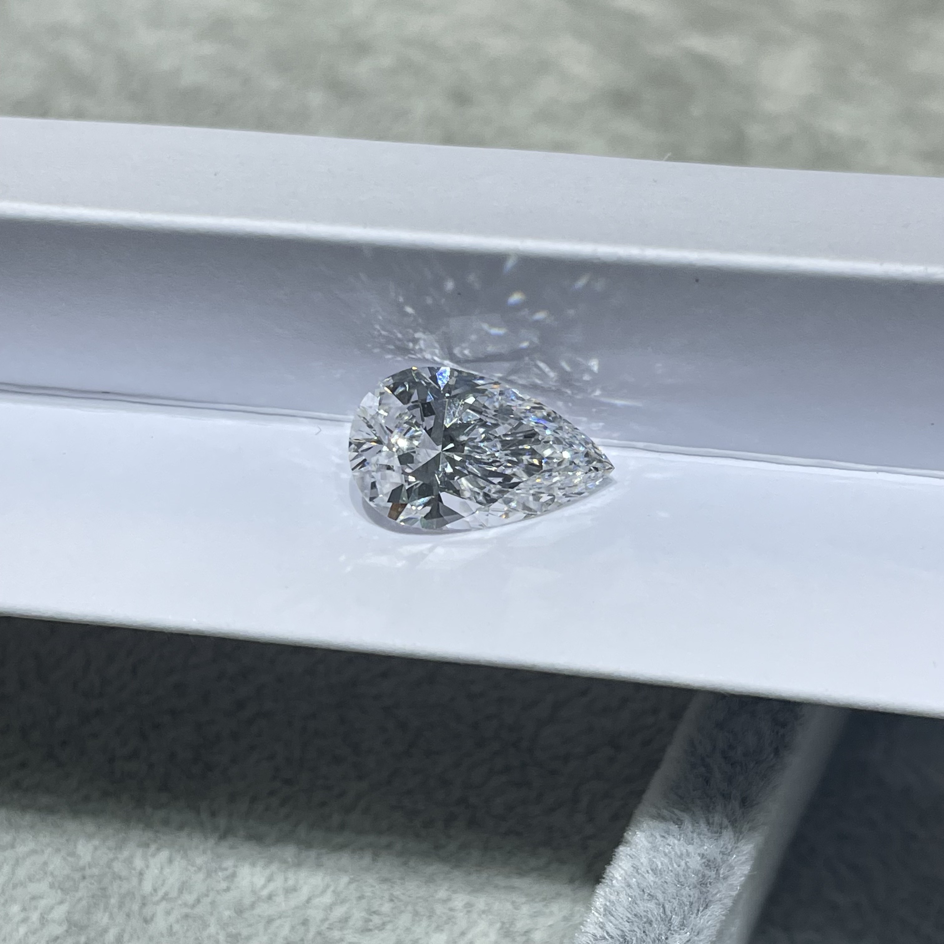 Colorless 6.33 Carat CVD Pear Shaped Lab Grown Loose Diamonds Color F
