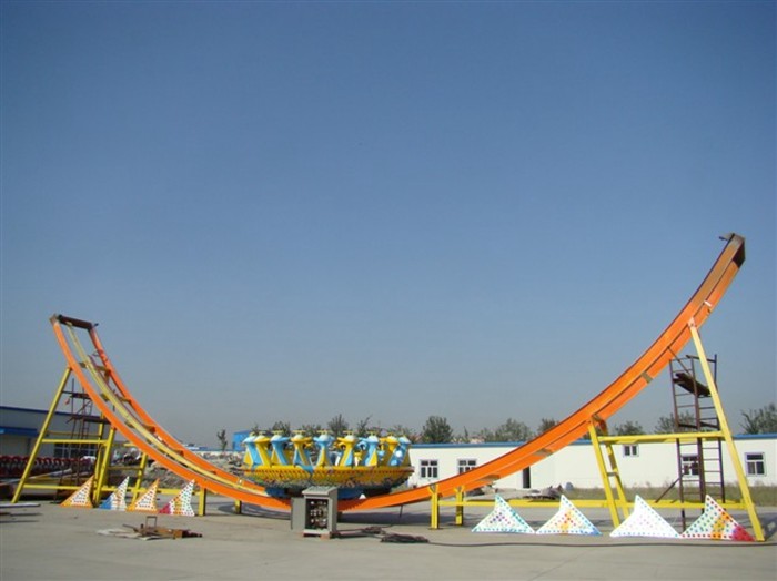 22 Seats Flying UFO Rides CE Certification Electric Powered Roller Coaster Type