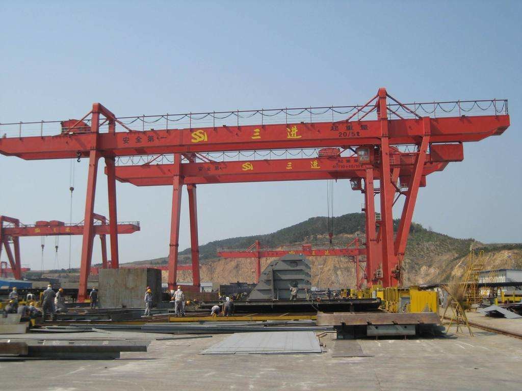 A Type Double Cantilever 20t Double Box Beam Gantry Crane For Warehouse