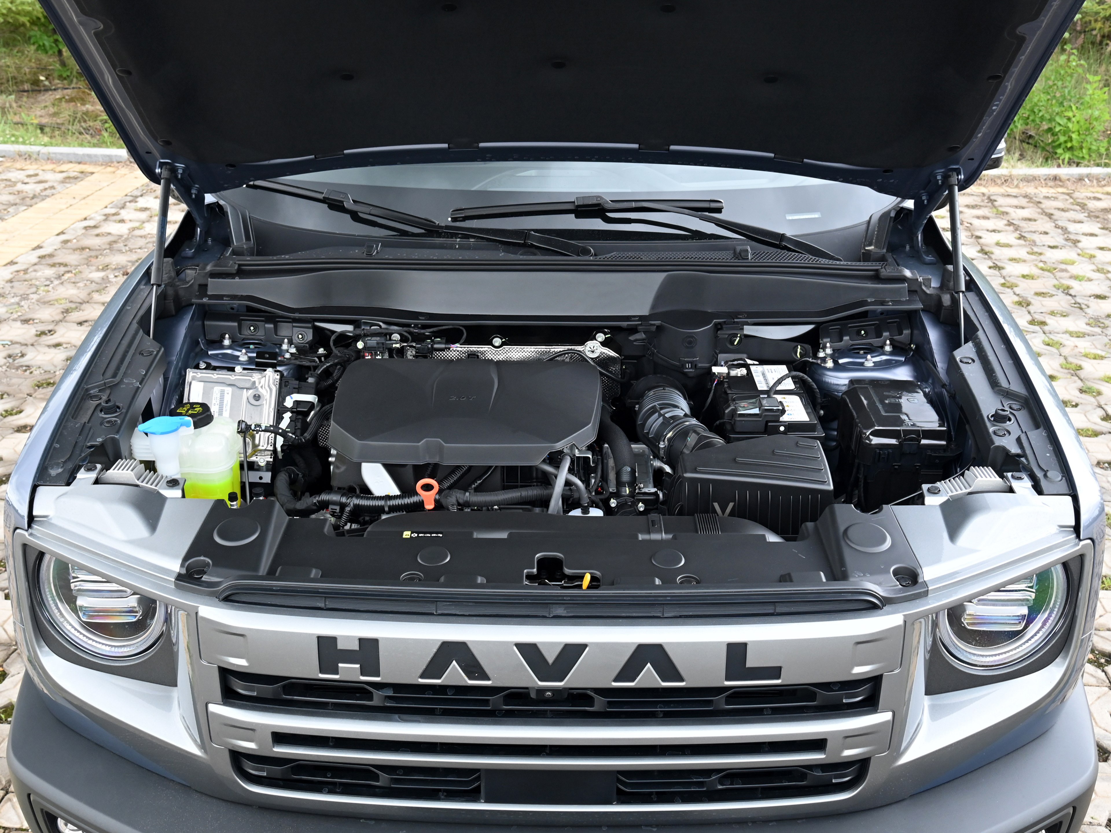 5 Seaters Haval Dargo Bigdog H6s Big Space Gasoline Car With Electric Steering System