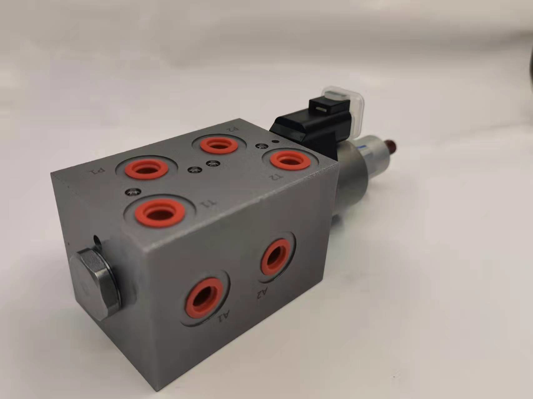 21MPa Customized Hydraulic Solenoid Valve 8 Way 2 Position 210bar Pressure