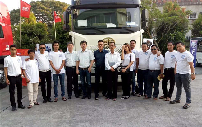 FAW JIEFANG JH6 Ten Wheels 6x4 Trailer Truck Head For Modern Transportation Heavy Equipment