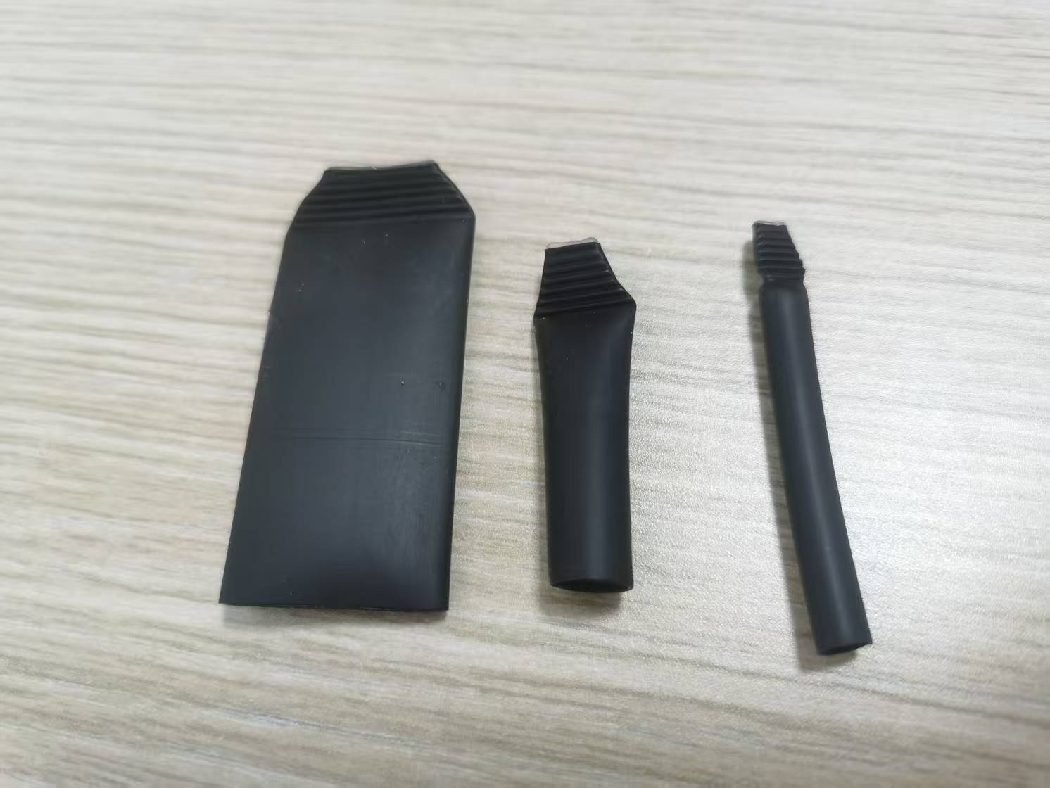 IP67 Polyolefin Black Insulated Cable End Caps Heat Shrinkable Wire End Caps