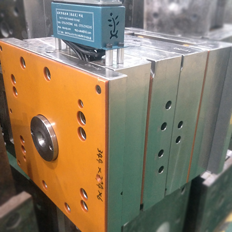 Hot Runner Mold Export Complex Mold Structure Design And Manufacture