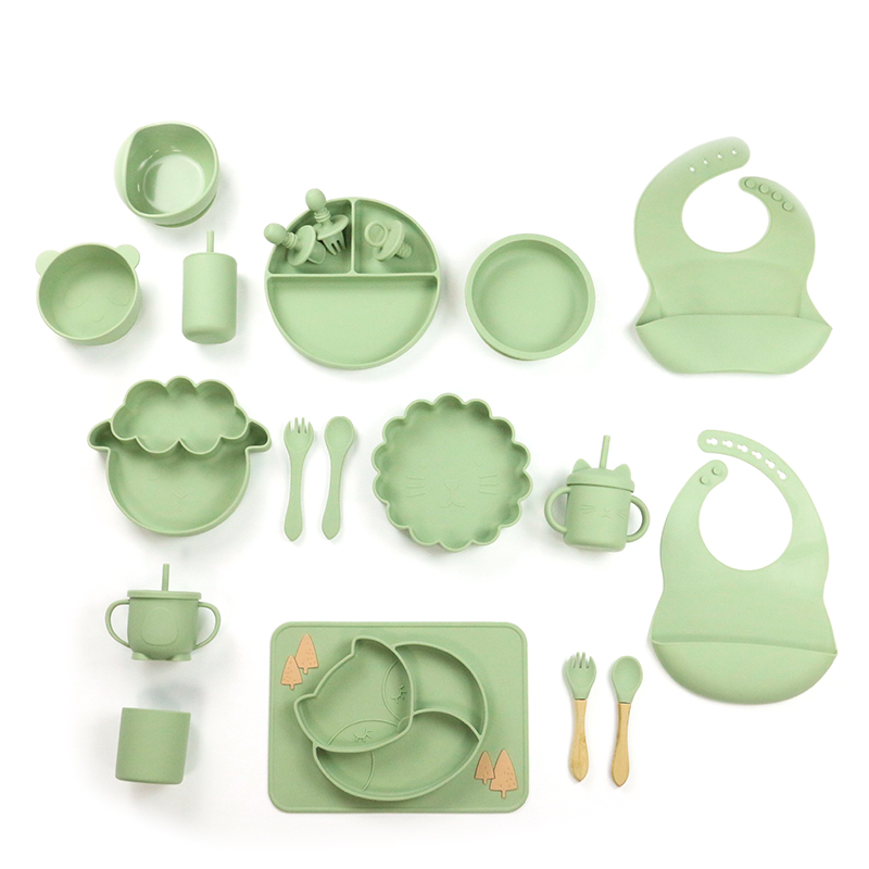Non Toxic Silicone Baby Feeding Set silicone dummy holder Silicone Bib And Plate Set With Customize Logo