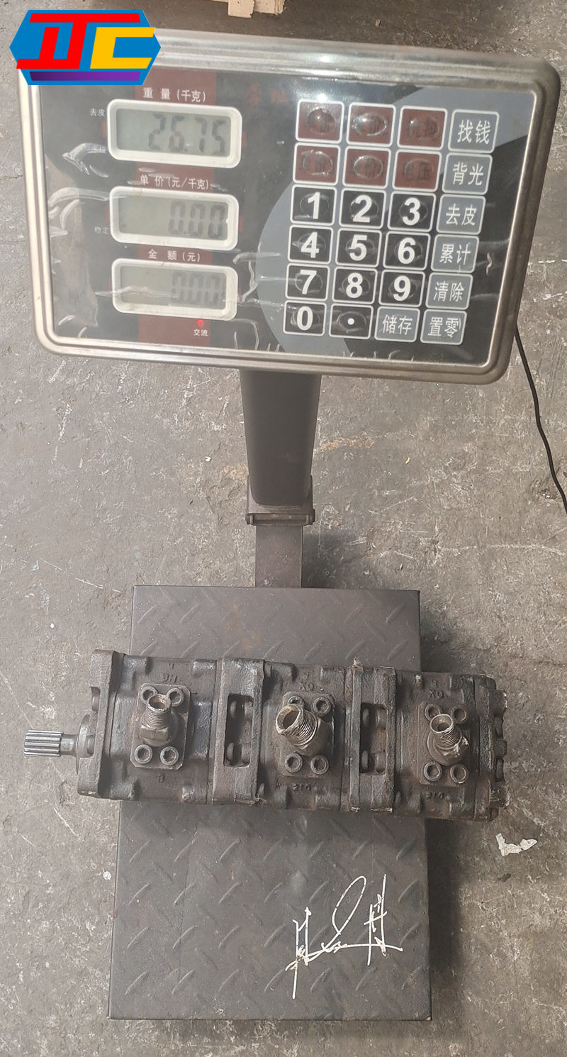 Steel Material Excavator Hydraulic Gear Pump 12T For EX60 Excavator