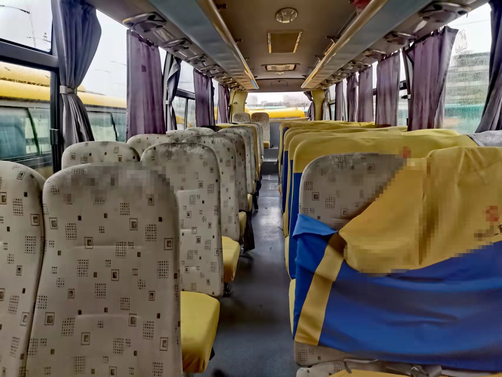 Model Zk6107 Used Yutong Buses 60 Seat Coach Second Hand Buses Yuchai Engine