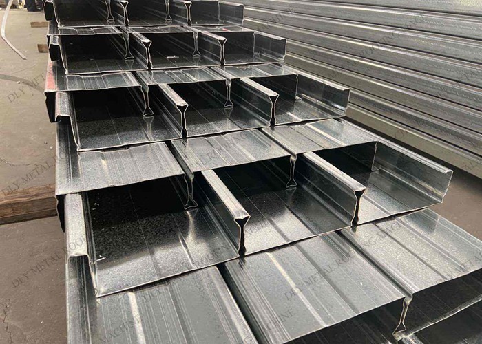 Automatic 15Kw Metal Deck Roll Forming Machine 15000KG Floor Deck Machine