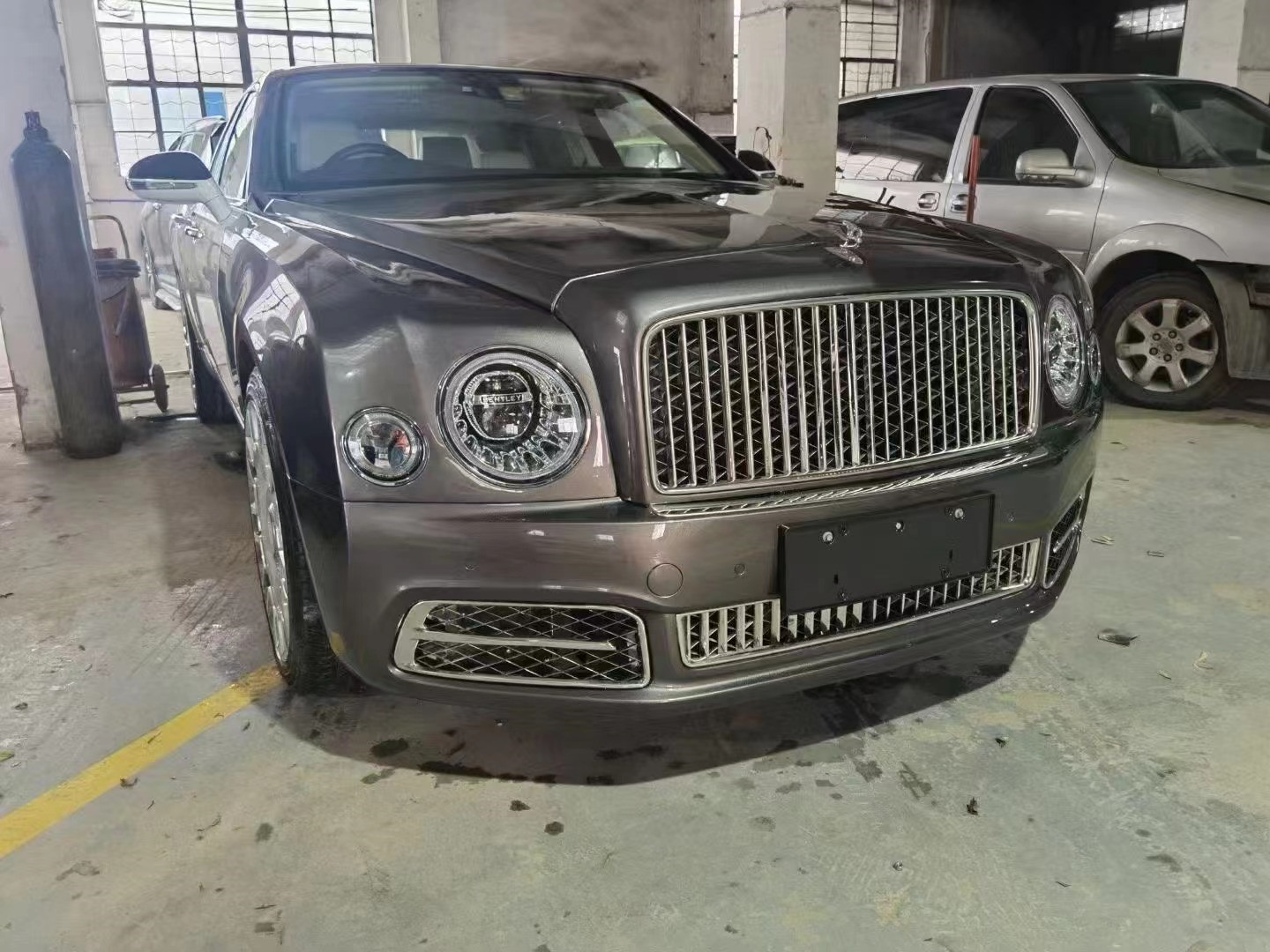 For Bentley Mulsanne Body Kit Mulsanne Upgraded with New Front and Rear Bumper Headlights and Taillights