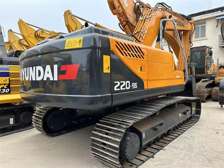 2021 Hyundai 220-9s R220 Crawler Used Excavators in Shanghai and Low Fuel Consumption