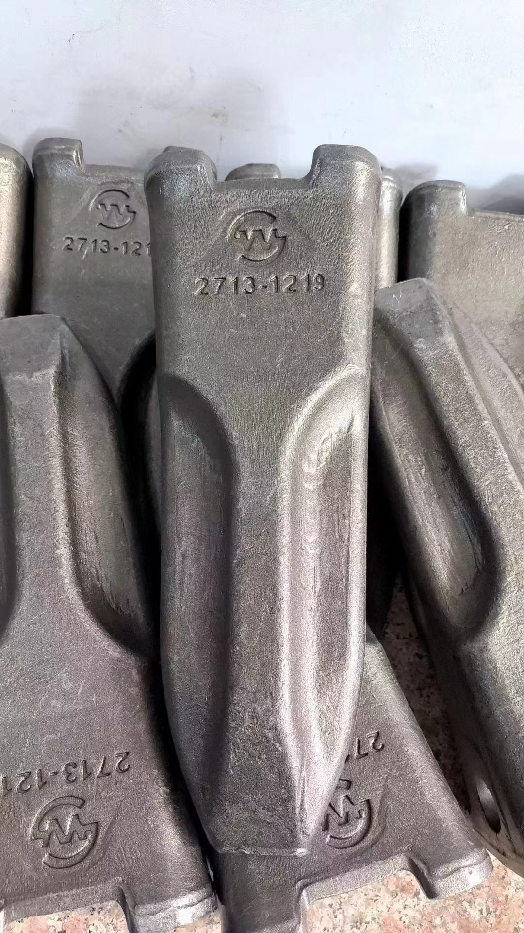 2713-1217 Excavator Rock Teeth 2713-1219 2713-1217RC 205-70-19570 RC