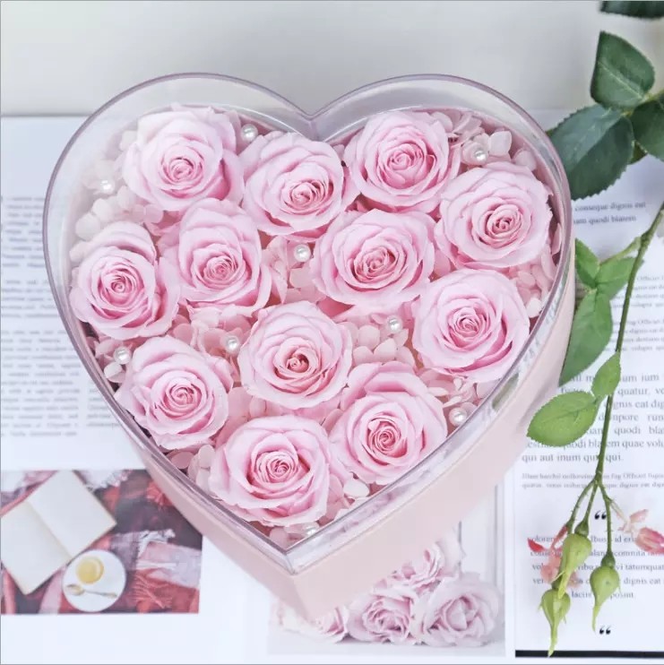 New Arrival Gift preserved rose in acrylic heartshap gift box Preserved Flowers