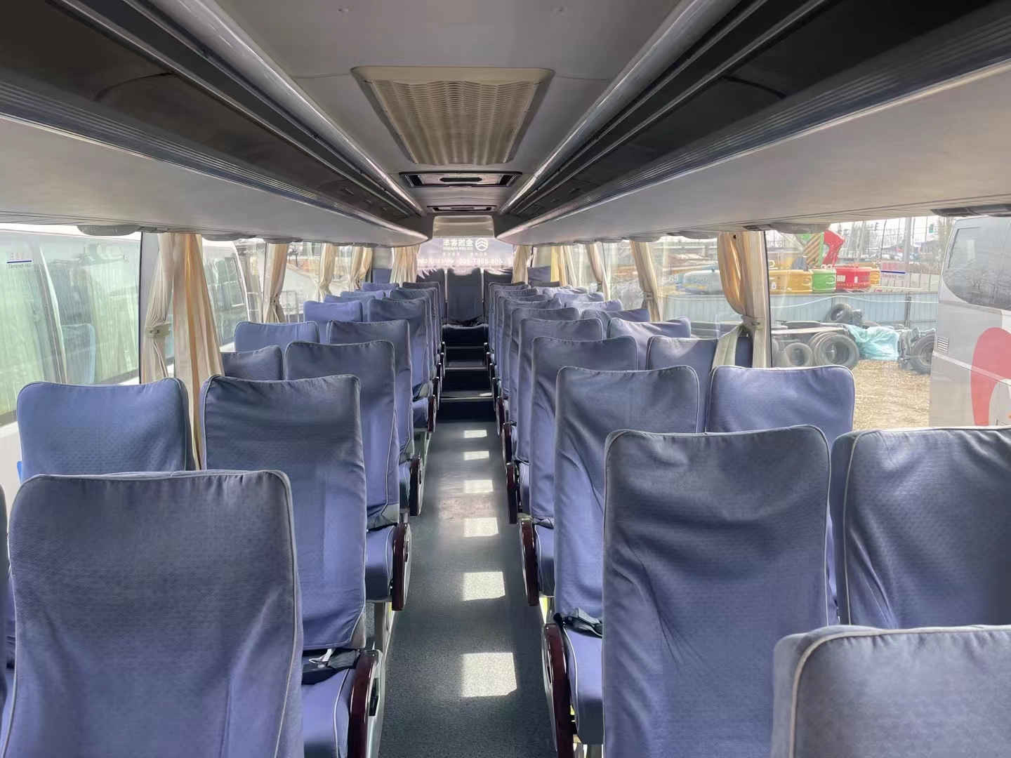 Second Hand Tourist Bus 48 Seats Big Luggage Compartment Double Doors 12 Meters Used Golden Dragon XML6126
