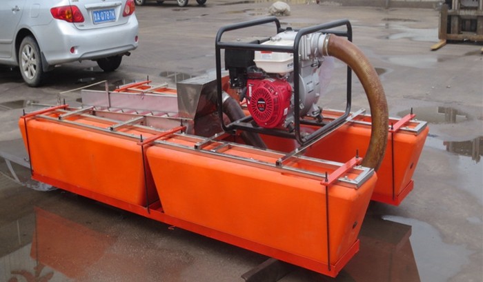 Mini Portable Dredge Gold Mining Equipment 3600rpm With Carpet