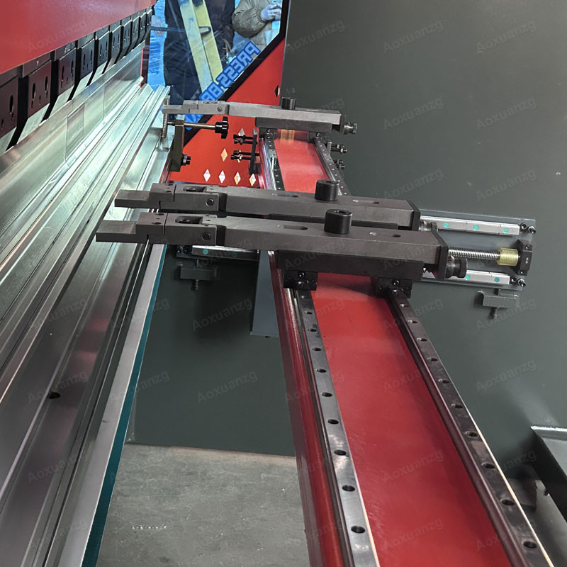 160Tons 3200mm Width Hydraulic Metal Bending Machine CNC DA58T Press Brake 4+1 Axis