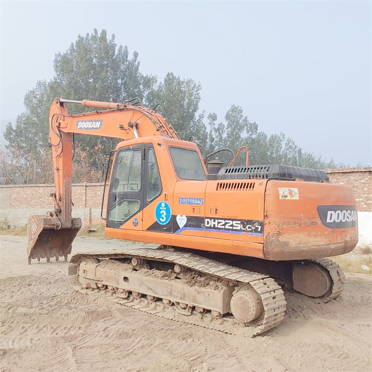 22 Ton Crawler Chain Doosan DH225 Excavator with Original Hydraulic Valve in Shanghai