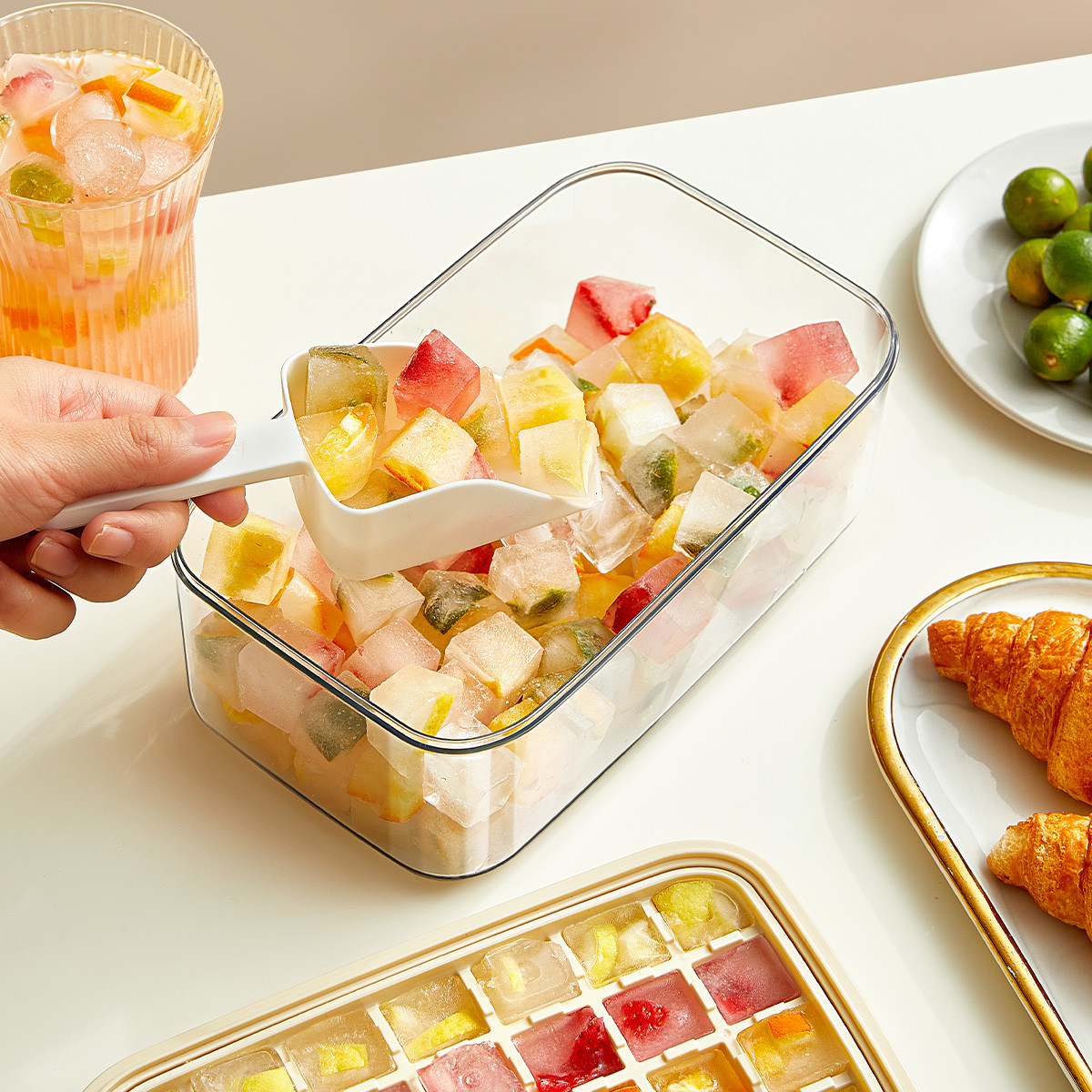 Multi Function 64 Cubes Fridge Ice Cube Tray With Large Bin And Lid