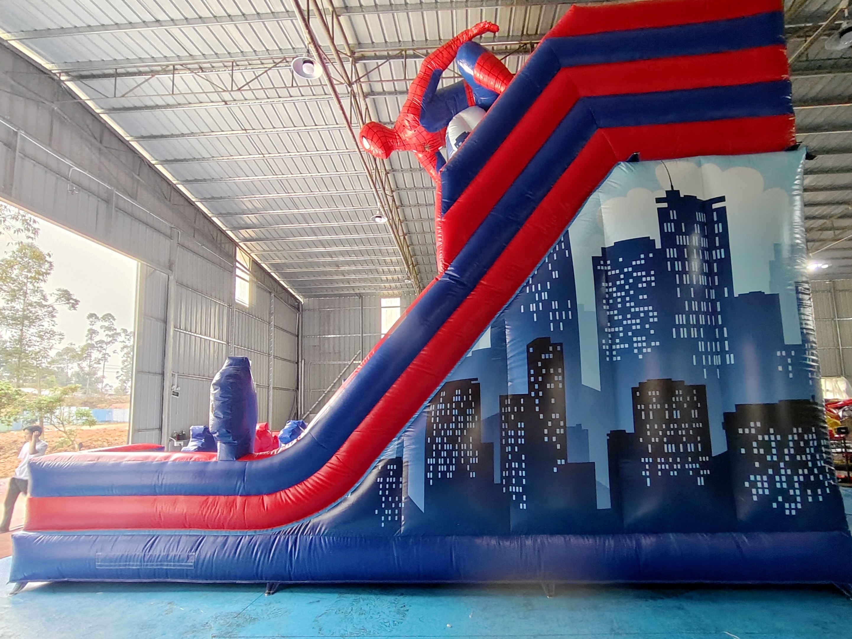 Commercial Inflatable Double Slides Spider-Man Inflatable Dry Slides Castle For Kids And Adults For Sale