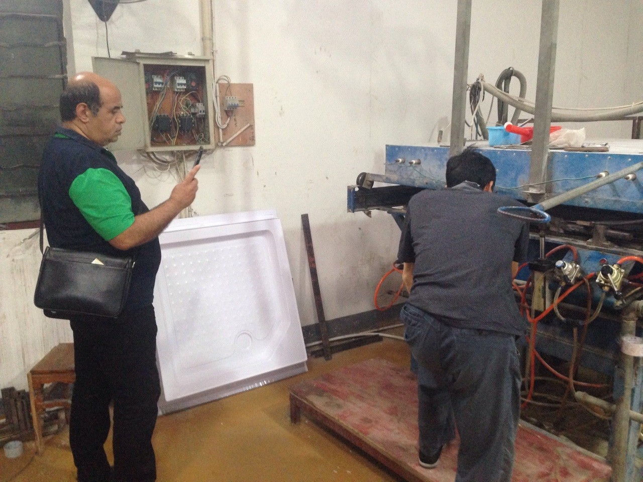 acrylic shower tray making skills training--customer from Egypt