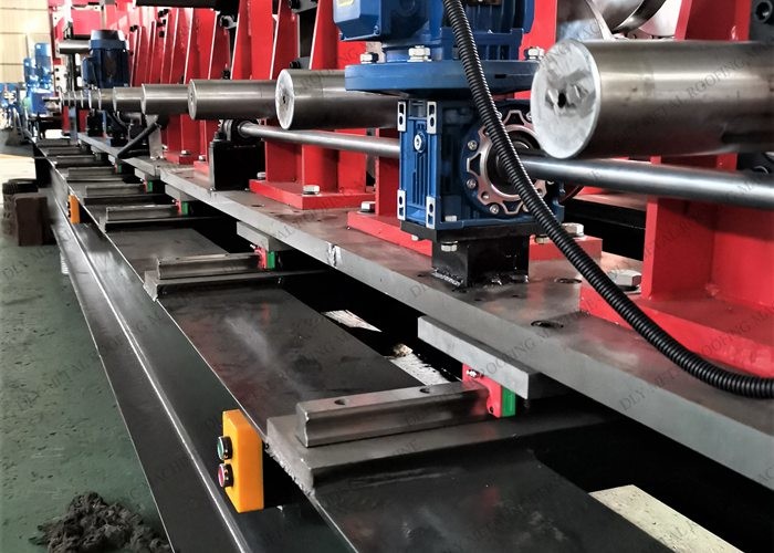 3mm C Shape Purlin Roll Forming Machine PLC 5.5kw U Channel Forming Equipment