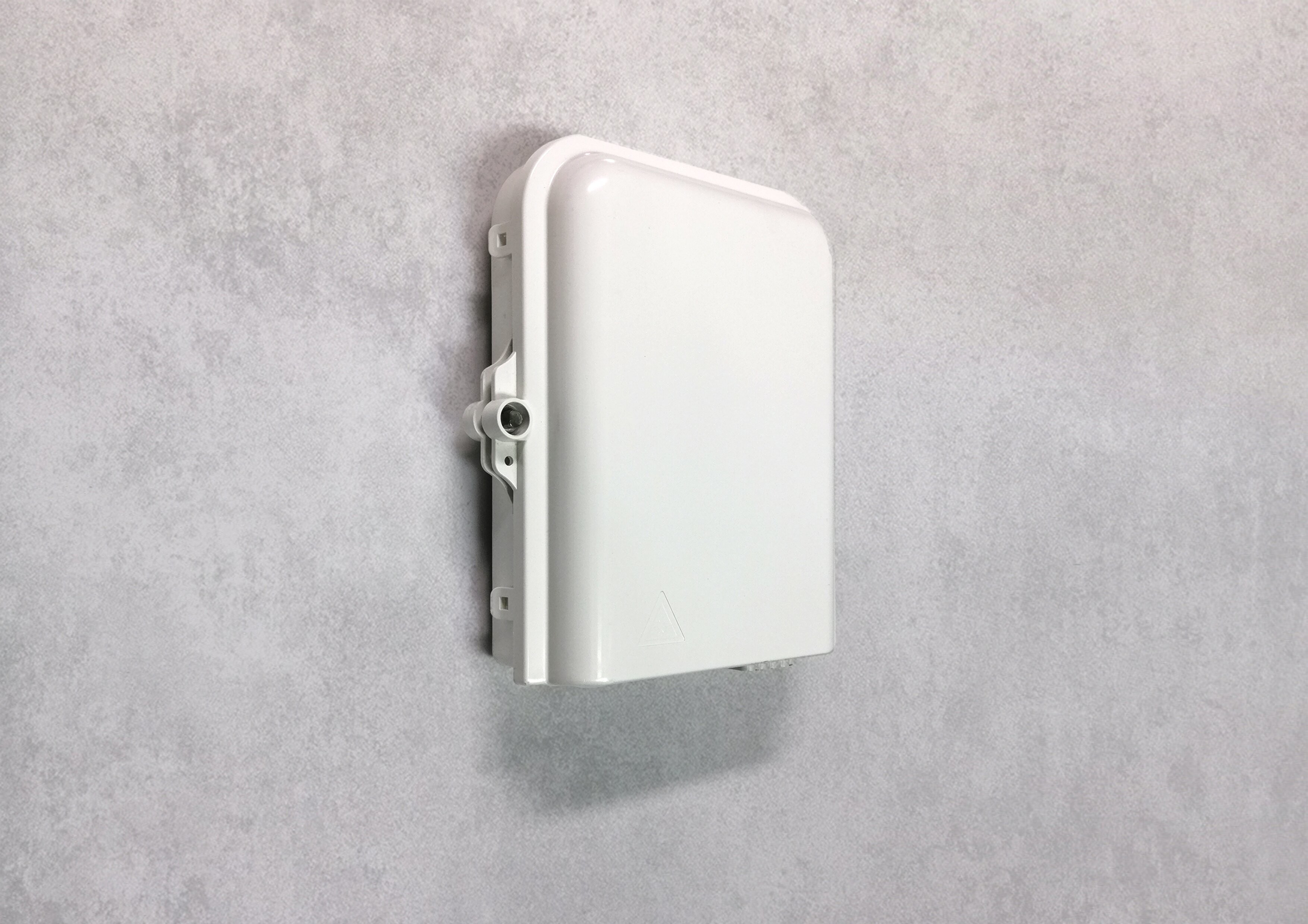 Indoor Outdoor 8 Ports FTTH Fiber Termination Box Screw Lock For LGX Module 1x8 Splitter