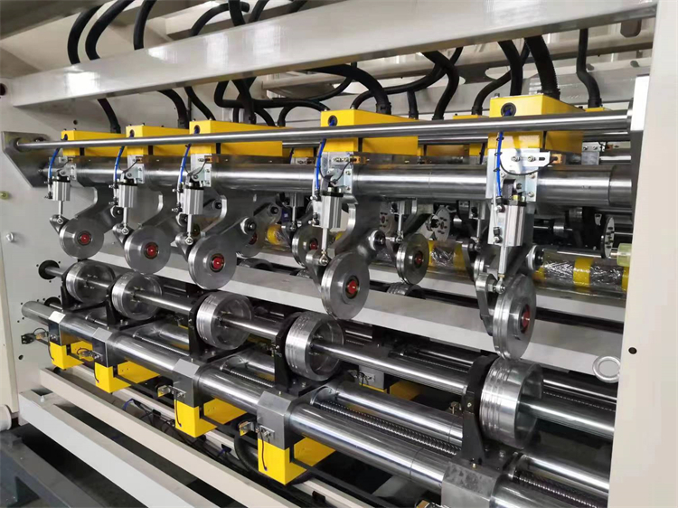 5500 KG Capacity Thin Blade Slitter Scorer Machine for Corrugated Industry