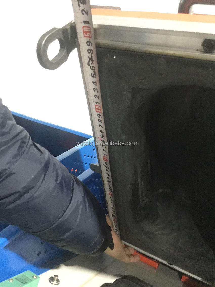 0.7Mpa Pneumatic Sole Attaching Machine 220V 50Hz Scratch Resistant