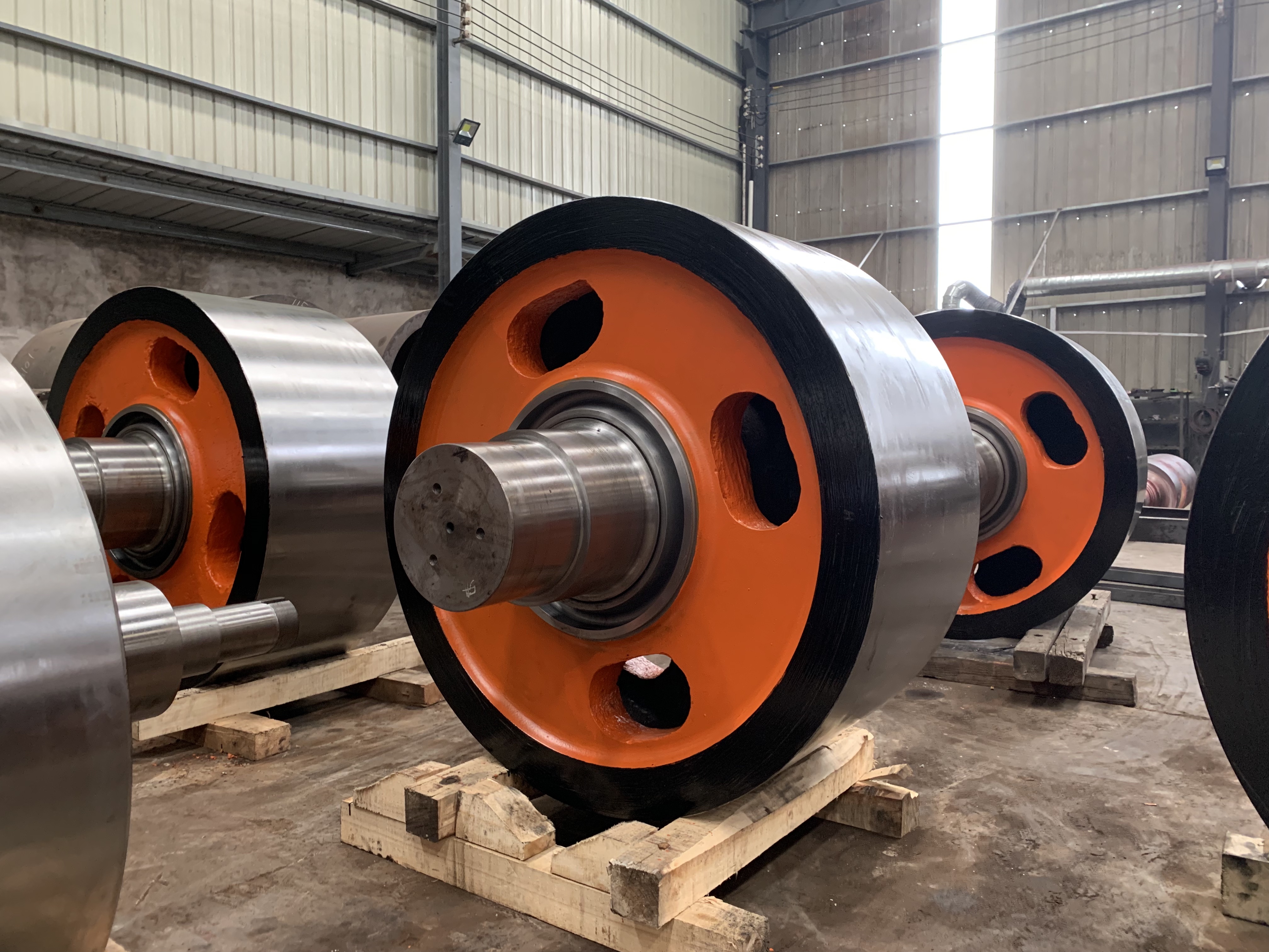 34CrNiMo Cement Rotary Kiln Support Roller Cast Steel Grinding Mill