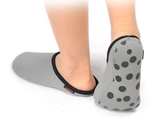 Quality Collapsible Foldable Flip Flops Indoor SBR Slides Shoes For Men Women for sale