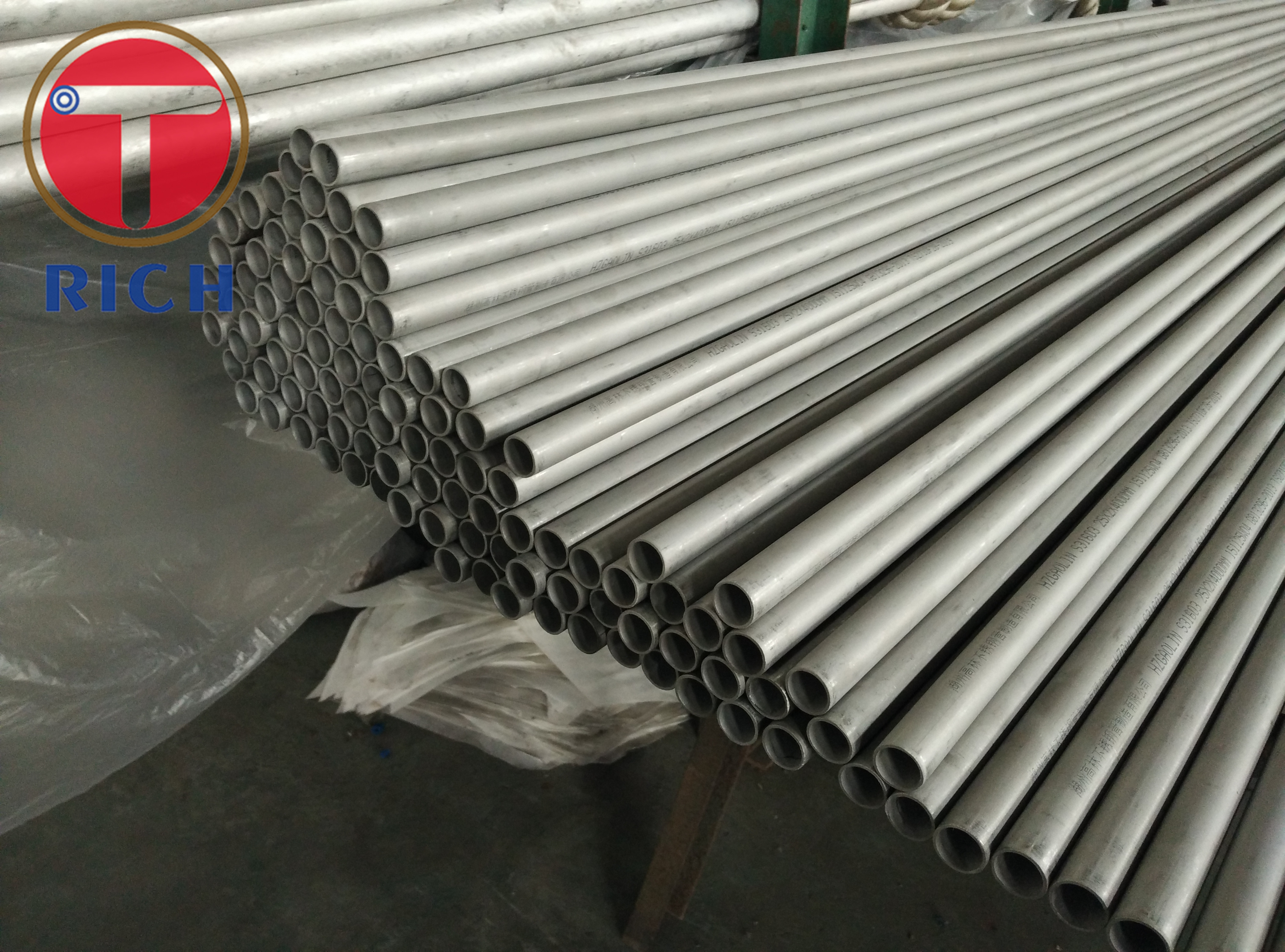 Customized Stainless Steel Tube Seamless Pipe 200series 300series 304 316