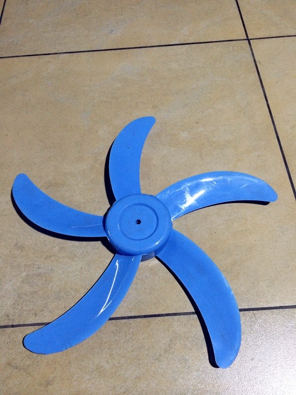 Plastic Material 12v Dc Rechargeable Fan