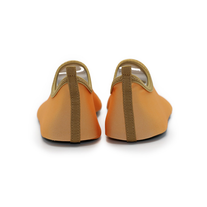 Non - Slip Barefoot Water Skin Shoes Swimming Pool Shoes Easy On And Off