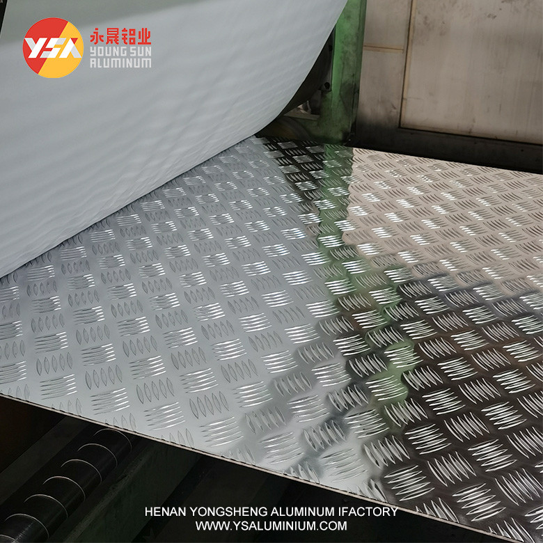 Custom 4 X 8 Aluminum Checker Plate 1.5mm 5754 Embossing Aluminum Diamond Plate Sheet Roll