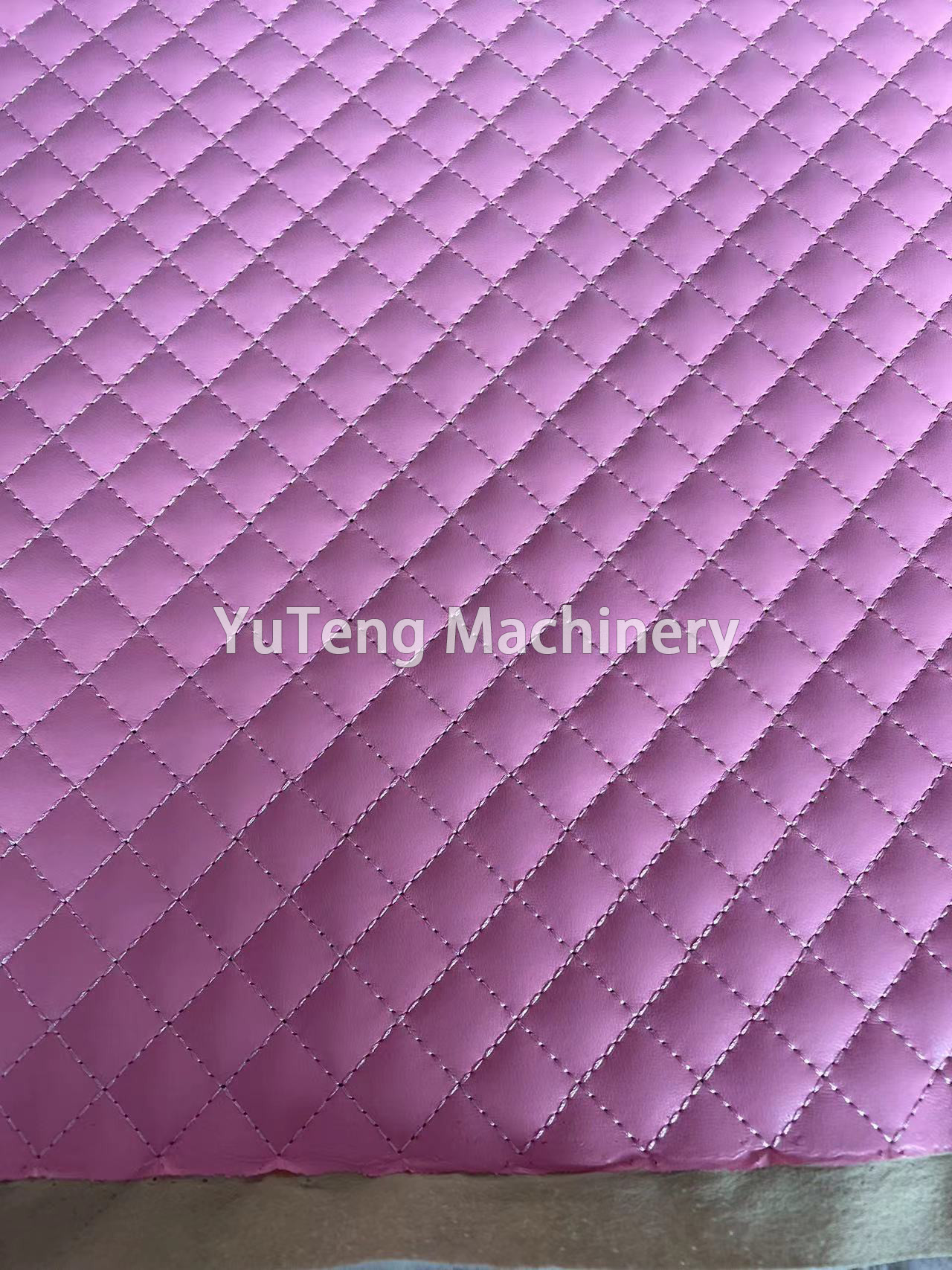 Computerized Industrial Double Row Rotary Hook Quilting Machine For Making Garments Leather And Vanity