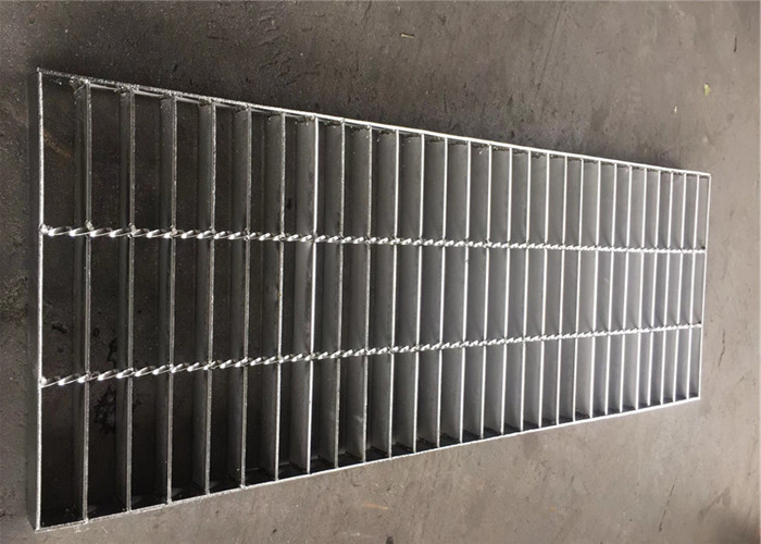 Light Structure Skid Proof Welded Steel Grating 12m Length For Driveways