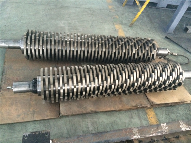 Crusher Plastic Auxiliary Machinery High Accuracy Recycled Double Shaft Shredder Blades