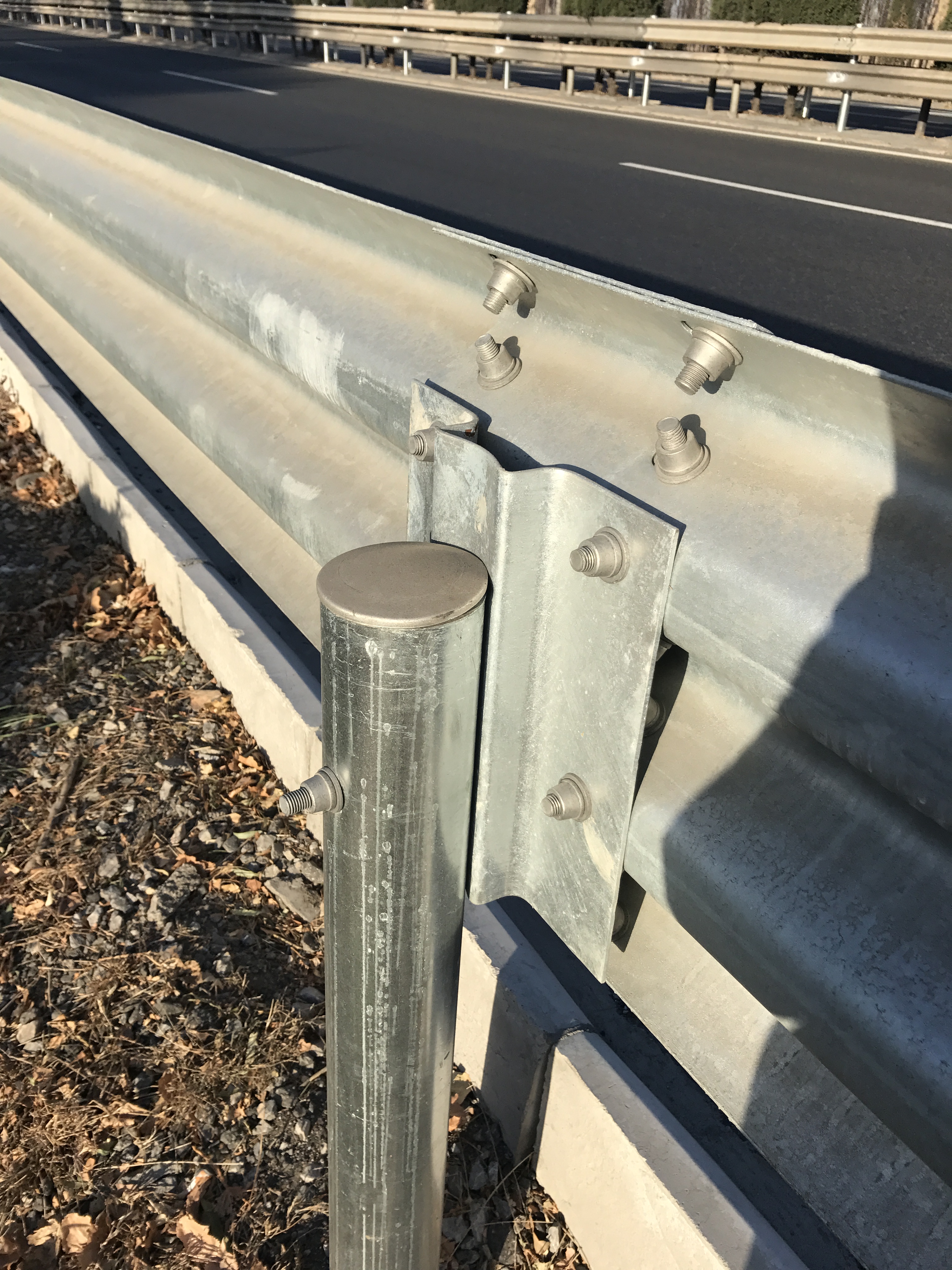 Highway Guardrail Post for Roadway Safety and JT/T281/AASHTO M180 Standard Compliance