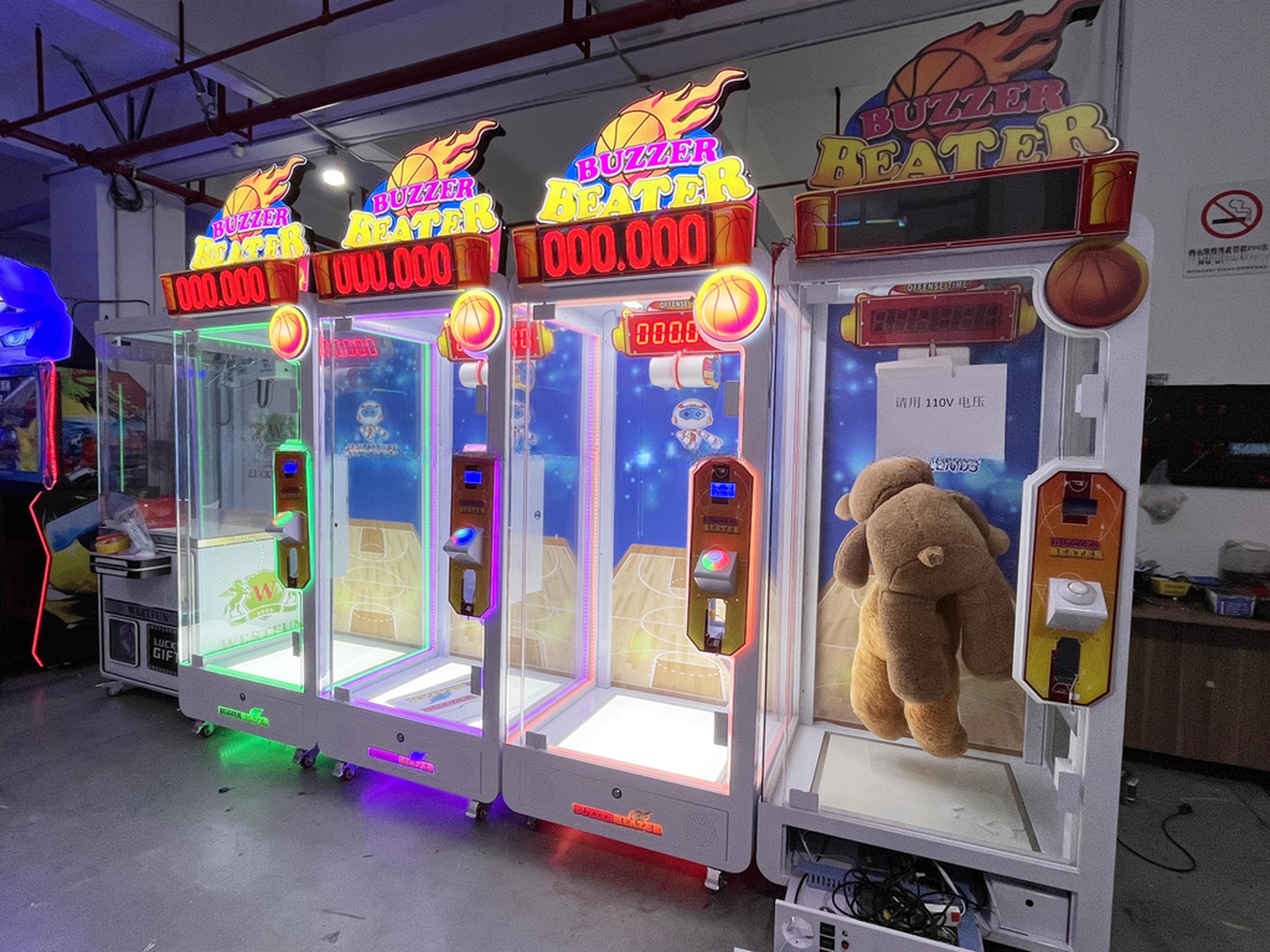 Dreamland Coin operated 10 Seconds Challenge gift vending game machine coin pusher prize game machine