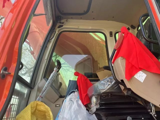 Doosan DH420LC  Excavator Cab
