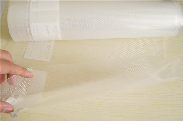 Plastic Nylon PE Material and Embossing Surface Handling commercial grade food saver vacuum sealer packaging bag rolls