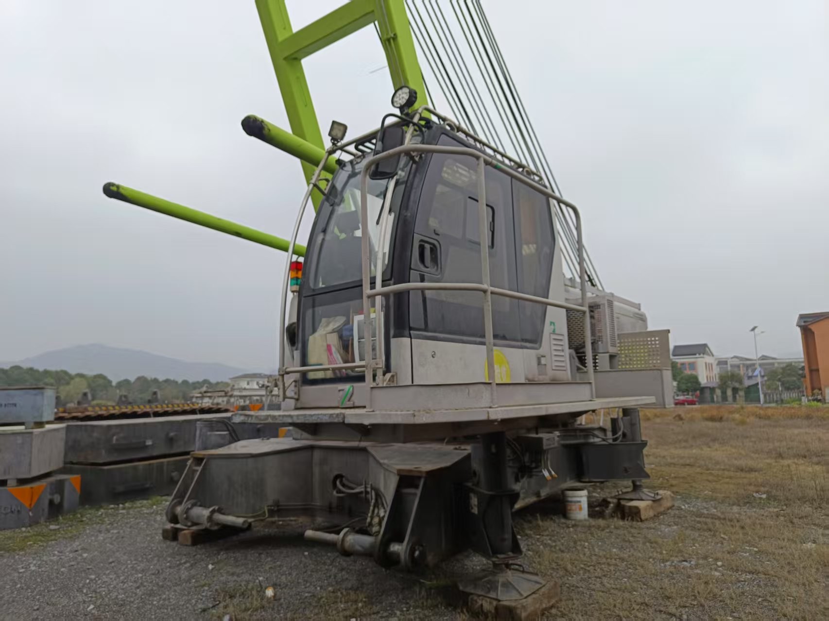 ZCC1800H 2018 Years Zoomlion Mobile Crane 180 Tons for Heavy-Duty Construction Projects