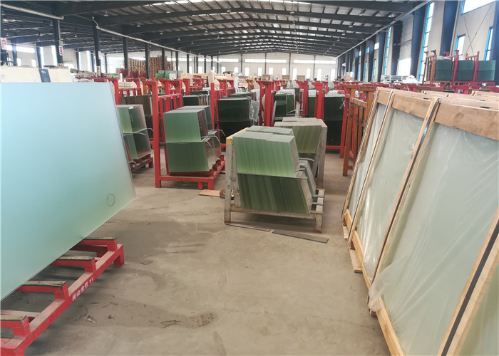 Textured Low Iron Solar Glass Polish Edge Tempered Customized Patterned Flat Shape