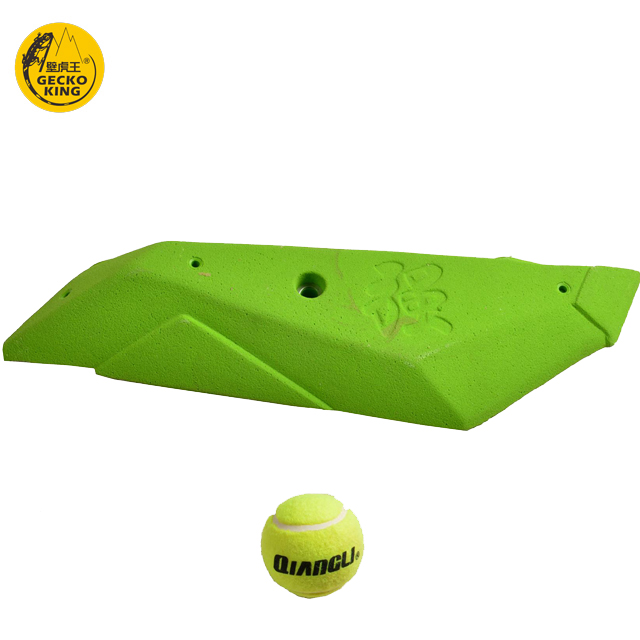 1.2 kg Fine Texture Resin Rock Climbing Hold Designed for Training Center