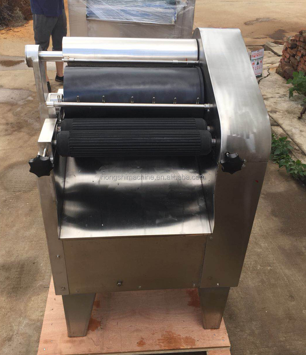 Stainless Steel Hog Cow Pig Sausage Casing Intestine Scraper Washing Machine Pork Sheep Intestine Cleaning Machine