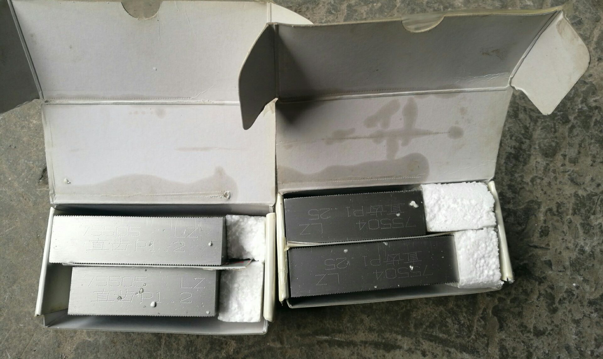 Thread Rolling Machine Flat Dies Cold Extrusion Molding Wear Resistance
