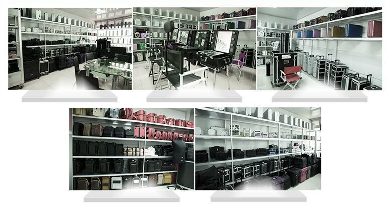 Professional Jewelry Train Case With Mirror And Easy Clean Extendable Trays