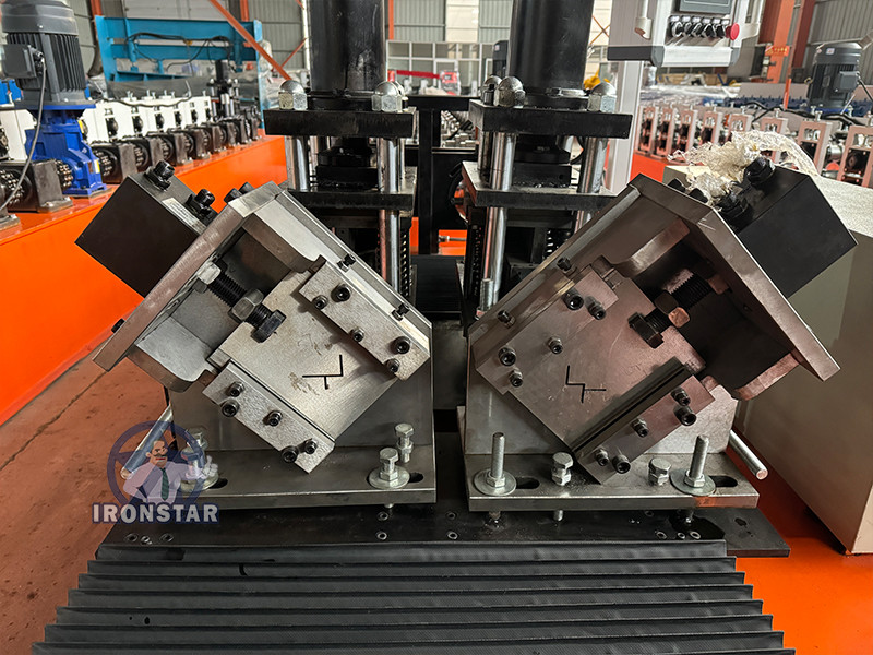 Automatic shadow wall angle 2 in 1 roll forming machine in UAE Angle and U stud 2 in 1 roll forming machine c channel roll forming machine C stud roll