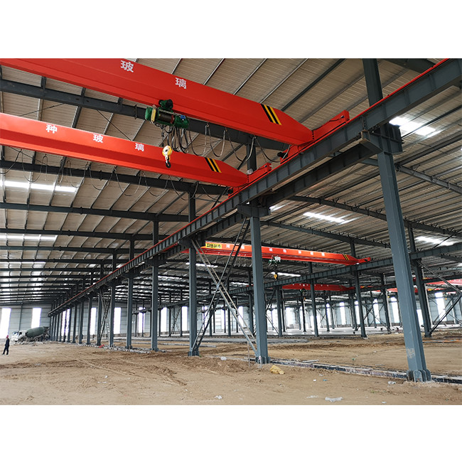 Modern Prefab Metal Buildings , Industrial Prefabricated Steel Structure Plant With Crane