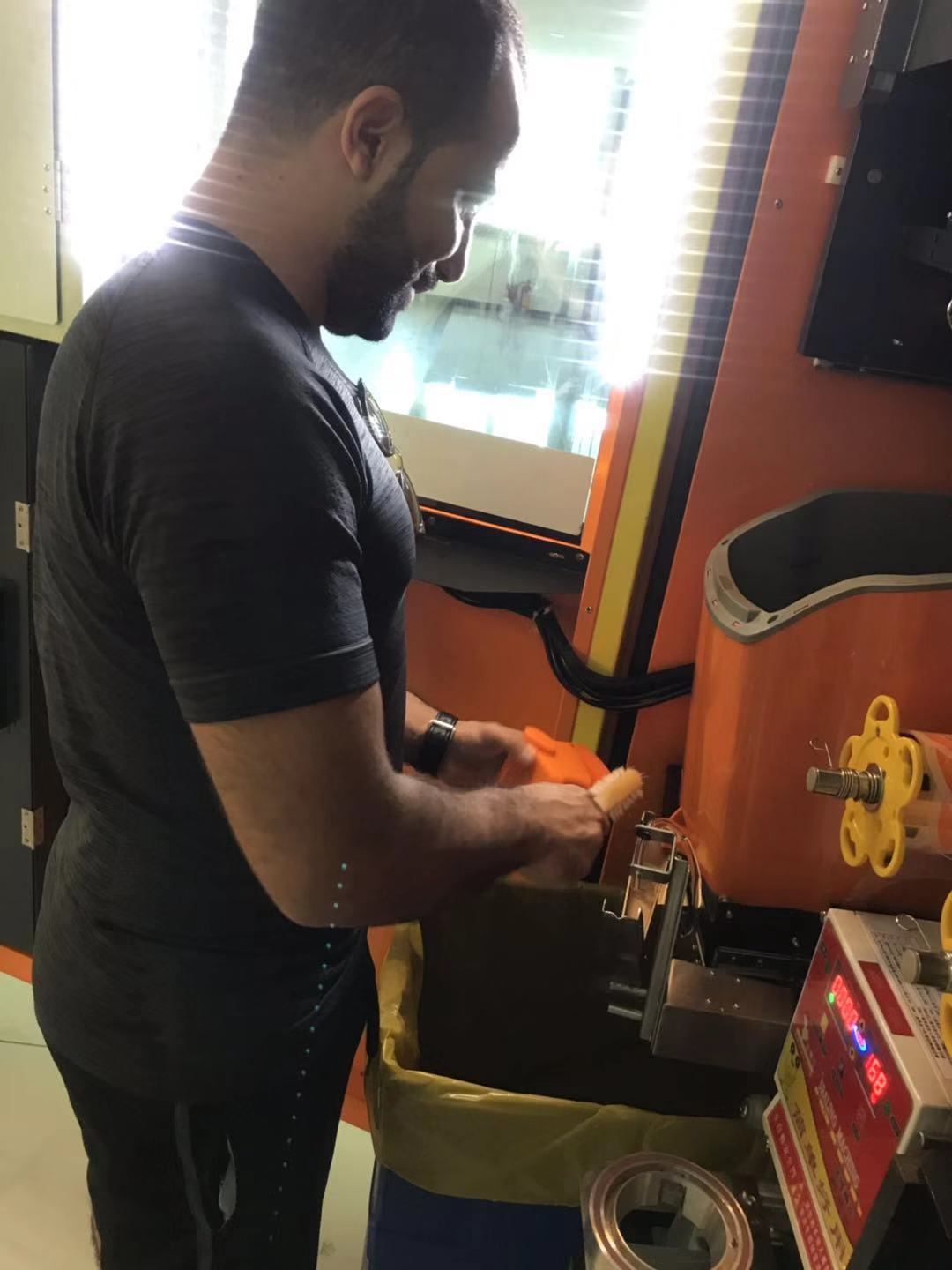 Summer Squeezed Apple Juice Vending Machine 400W Metal Zinc Alloy