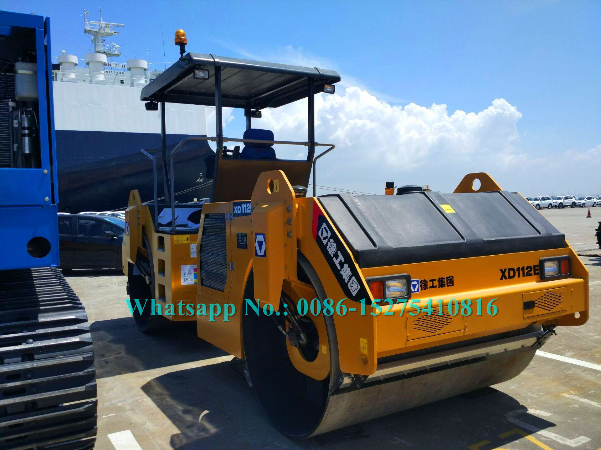 High Efficient Tandem Road Roller , XD112E 11 Ton Double Drum Vibratory Roller